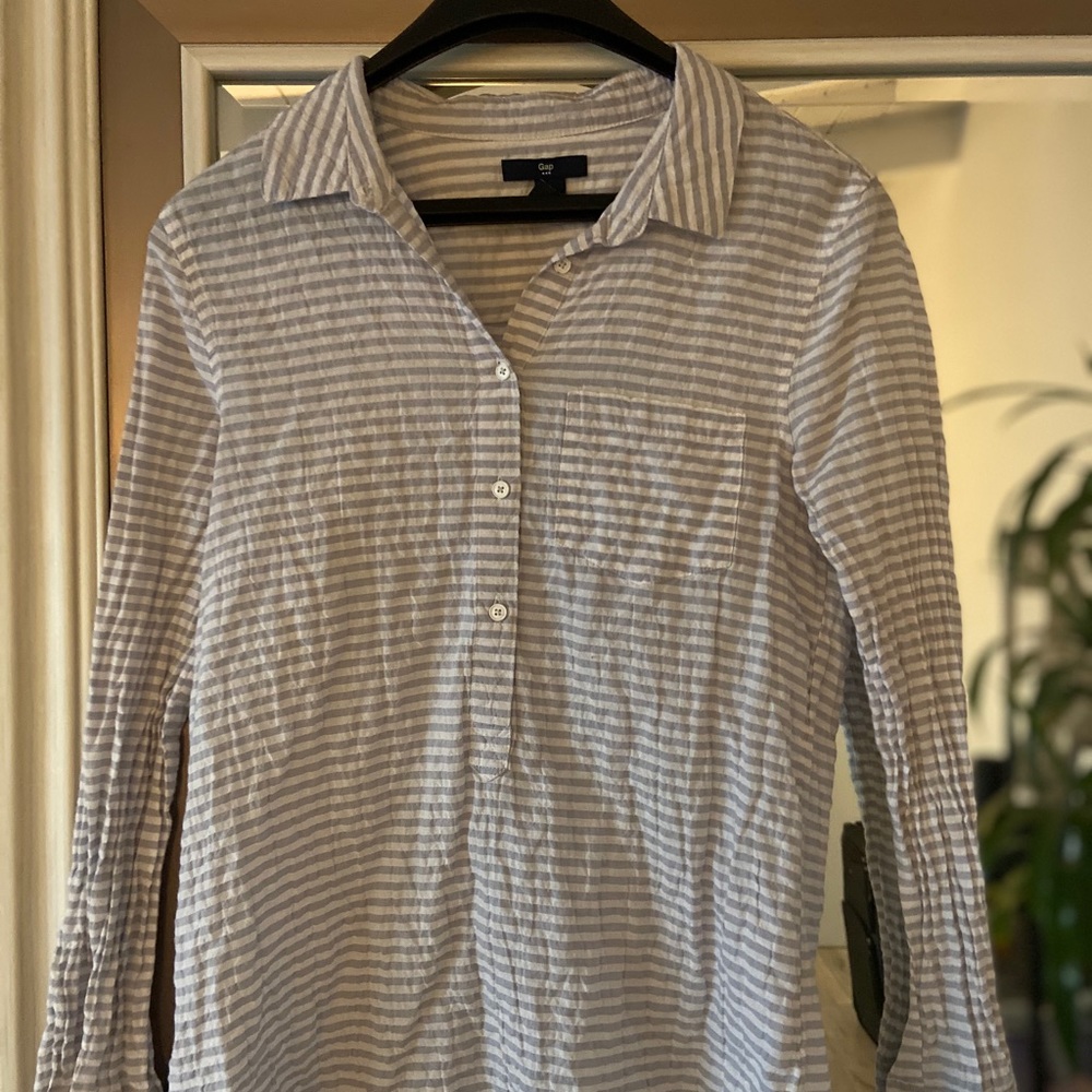 Gap stripped button down